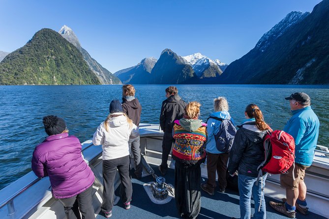 2-Hour Milford Sound Scenic Cruise - Why Milford Sound Looks Different From a Smaller Boat