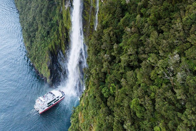 2-Hour Milford Sound Scenic Cruise - Mt. Pembroke and the Story of Mitre Peak