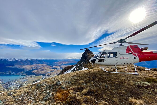 25-Minute Remarkables Helicopter Tour from Queenstown - Up over Lake Wakatipu: what the pilot helps you spot