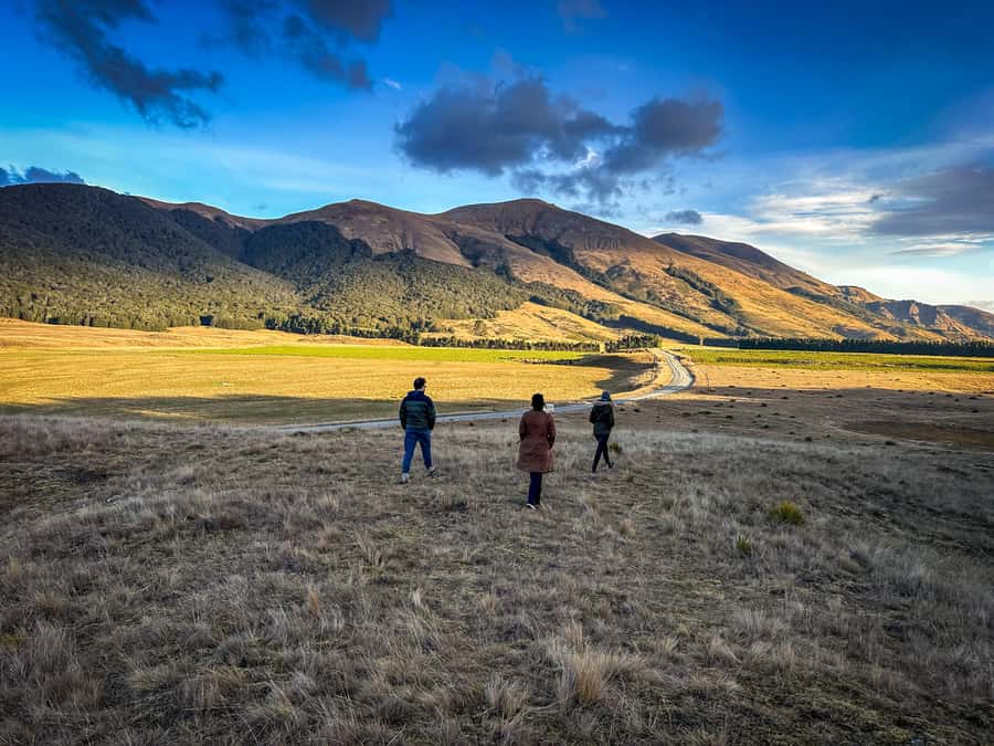 Ex Queenstown: Mavora Lakes Middle Earth Full Day Adventure - Route length and seasonal differences that change your day