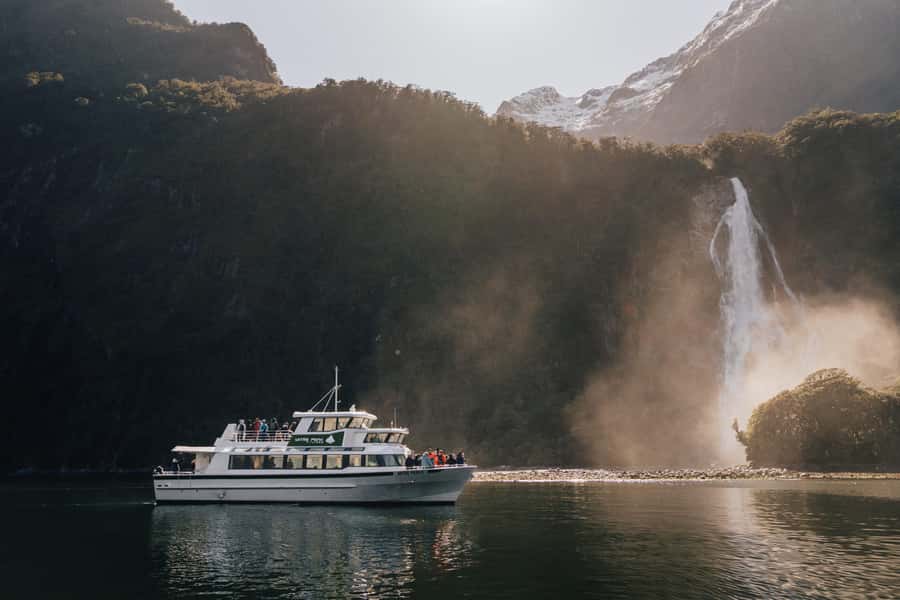 From Queenstown: Milford Sound Full-Day Trip by Plane & Boat - The 30-40 Minutes Over Central Otago and Fiordland: What You Actually See