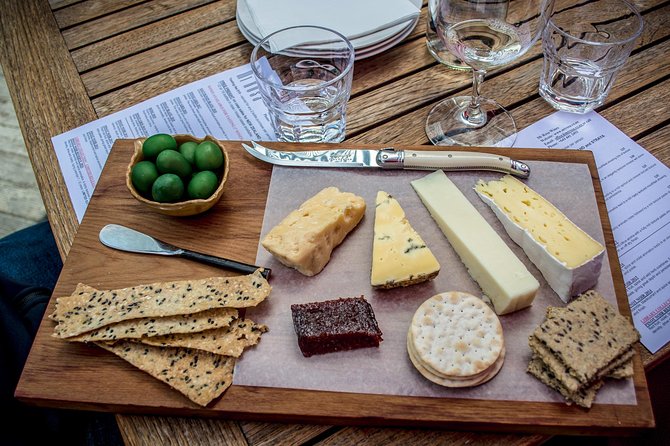 Hop on Hop off Wine Tours Queenstown - Stop-by-stop guide from Shotover Jet to Queenstown’s wine store
