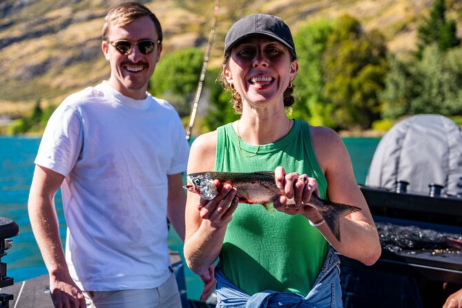 Lake Wakatipu Queenstown: 6 hour Fishing Adventure by Boat - Targeting trout and salmon in shallow and deeper water