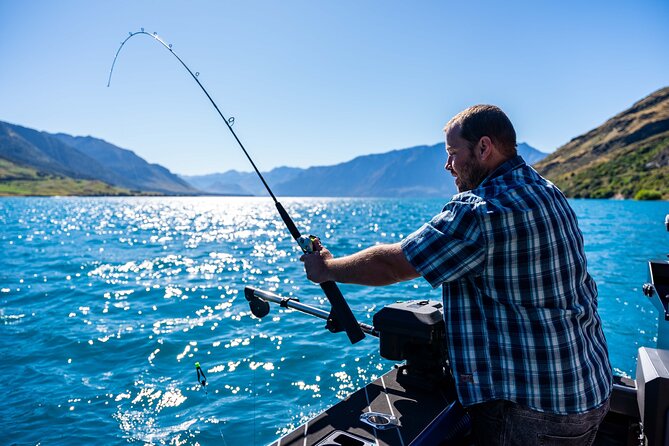 Lake Wakatipu Queenstown: 6 hour Fishing Adventure by Boat - Six hours to try trolling, spinning, jigging, and more