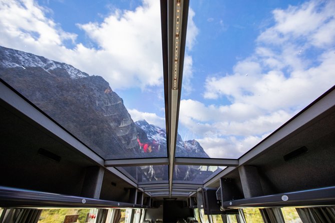 Milford Sound Day Tour from Te Anau - First stops in Te Anau: Lake Te Anau, Mirror Lakes, Monkey Creek