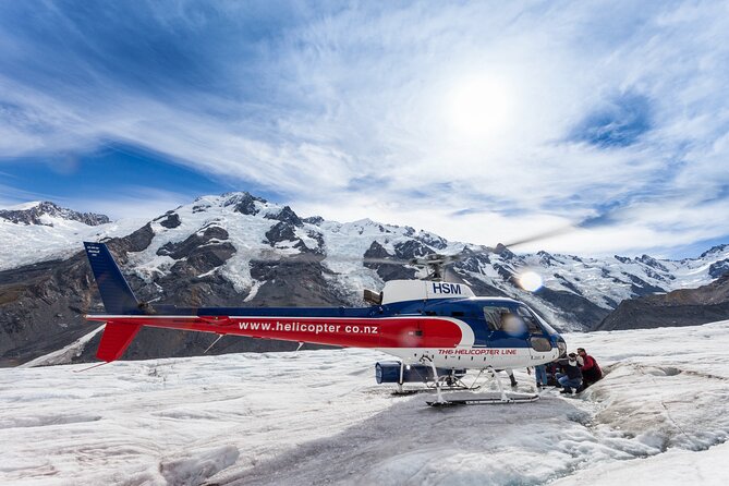 Mount Cook: 3-Hour Tasman Glacier Heli-Hike - Gear and warmth: what makes the hike actually doable