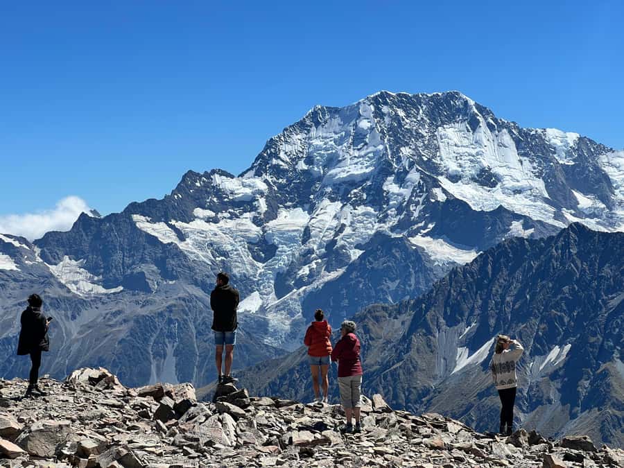 Mount Cook: Scenic Helicopter Flight with Alpine Landing - The Alpine Landing Experience: Disembarking on the Mountain