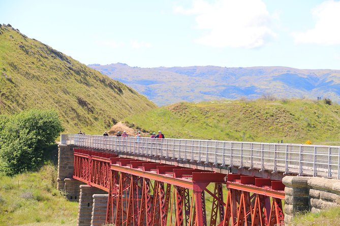Otago Central Rail Trail One Day Wonder Cycle tour - The Poolburn Gorge section, with the 37m Poolburn Viaduct and tunnels