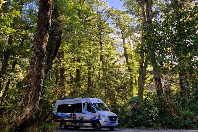 Premium Milford Sound Small Group Tour & Cruise from Queenstown - Lake Wakatipu and Devil’s Staircase: the warm-up scenery