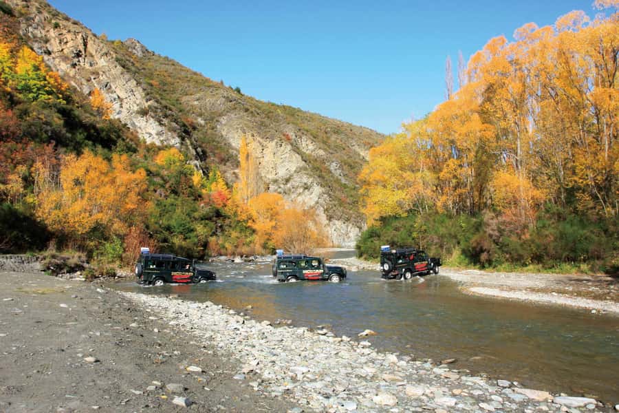 Queenstown: 4WD Lord Of the Rings Tour Half-Day Tour - Getting to the pickup on Shotover Street and into the 4WD