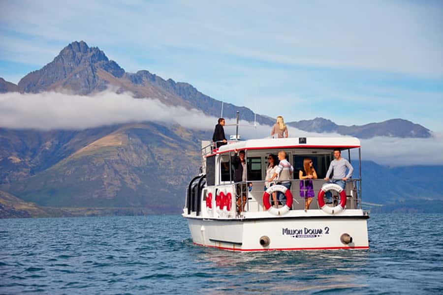 Queenstown: Lake Wakatipu Scenic Cruise - Getting On: Main Jetty Start and a Comfortable Small-Group Boat