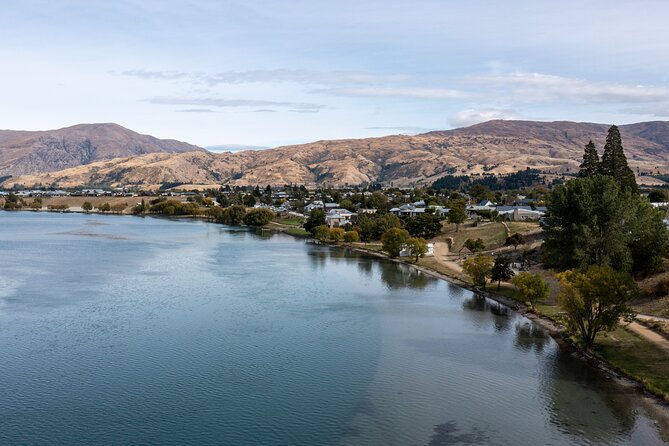 Queenstown to Dunedin with Taieri Gorge Train One-Way Tour - Queenstown to Lake Dunstan and Cromwell, why the road segment is more than a transfer