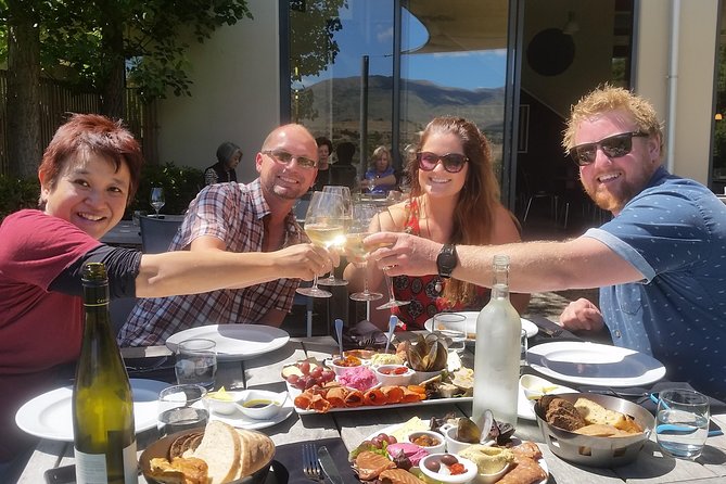 Wine Tour with Wine Tasting from Wanaka - Lake Wanaka and Central Otago Town, then on to the wine people